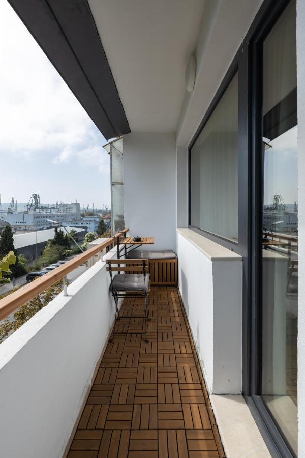 Topaz Beachfront Apartment Varna Exterior foto